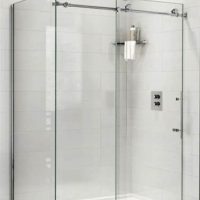 Frameless-shower-door-3.jpeg